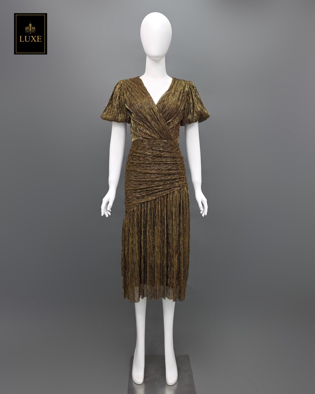 เดรสแฟชั่น เดรสเสื้อคอป้าย แขนบอลลูน กระโปรงเฉลียงทรงเข้ารูป ต่อจีบรูด