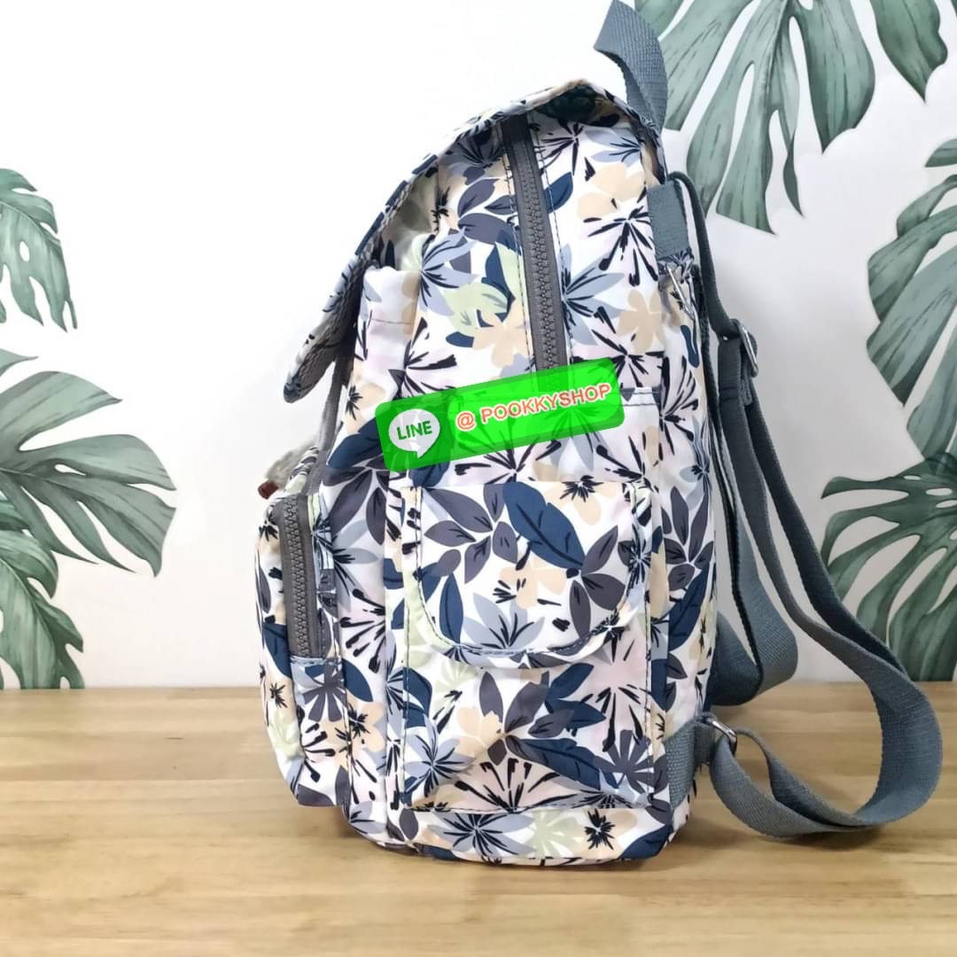 Kipling City Pack Medium Backpack กระเป๋าเป้ Kipling ขนาดกลาง วัสดุ Polyester 100% มีหูหิ้วด้านบน -ด้านหลัง มีซิปหลัง 1ช่องลึก -ด้านข้างมีช่องใส่ของเล็กน้อยทั้ง 2 ด้าน เปิด-ปิด ด้วยกระดุมแม่เหล็ก -ด้านหน้ามีช่องซิปใส่ของแยก 1 ช่อง และ ช่องปรับขนาดด้วยสายล