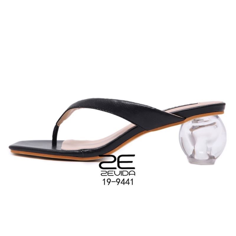 พร้อมส่งรองเท้าส้นกลม สวยหรู ดูเเพงเกินราคา สาวไฮห้ามพลาด งานอลังการเรียบหรู ทรงคีบหนังนิ่มอย่างดี งานดูเเพงเกินราคาดีเทลเด่นด้วยส้นเเก้ว น้ำดี ใสมาก