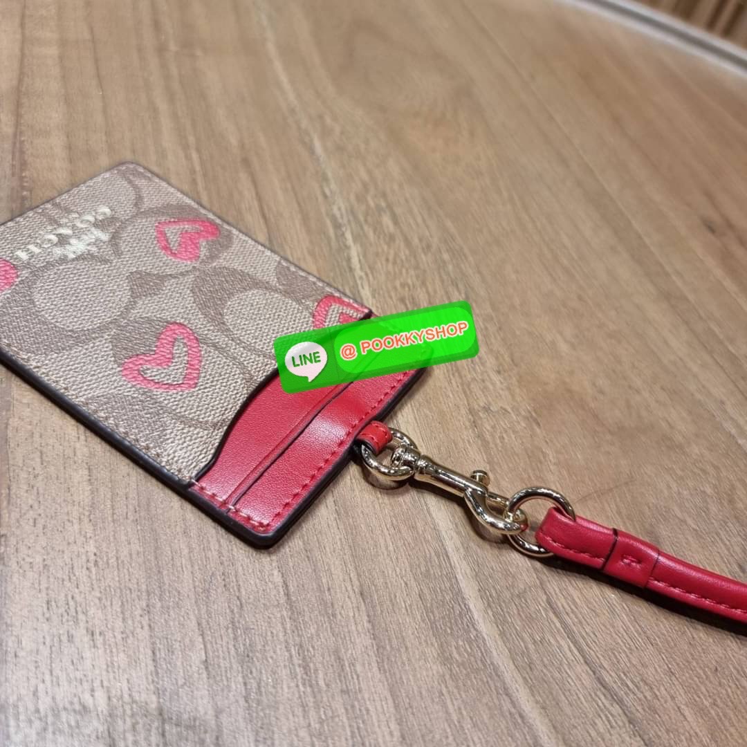 กระเป๋าใส่บัตรคล้องคอ Coach card holder ราคาพิเศษสุดๆ!!! ของหายาก!! ง่ายๆแบบไม่ธรรมดา!! คลาสสิคแต่มีดีเทลโดดเด่น!! กระเป๋าถนอมบัตร พร้อมสายคล้องคอ ดีไซน์ลวดลายสวย ดูดีทุกแบบ ใช้งานง่าย พกพาสะดวก จะใส่บัตรพนักงาน บัตรเครดิต บัตรปชช. ใบขับขี่ และบัตรอื่นๆที