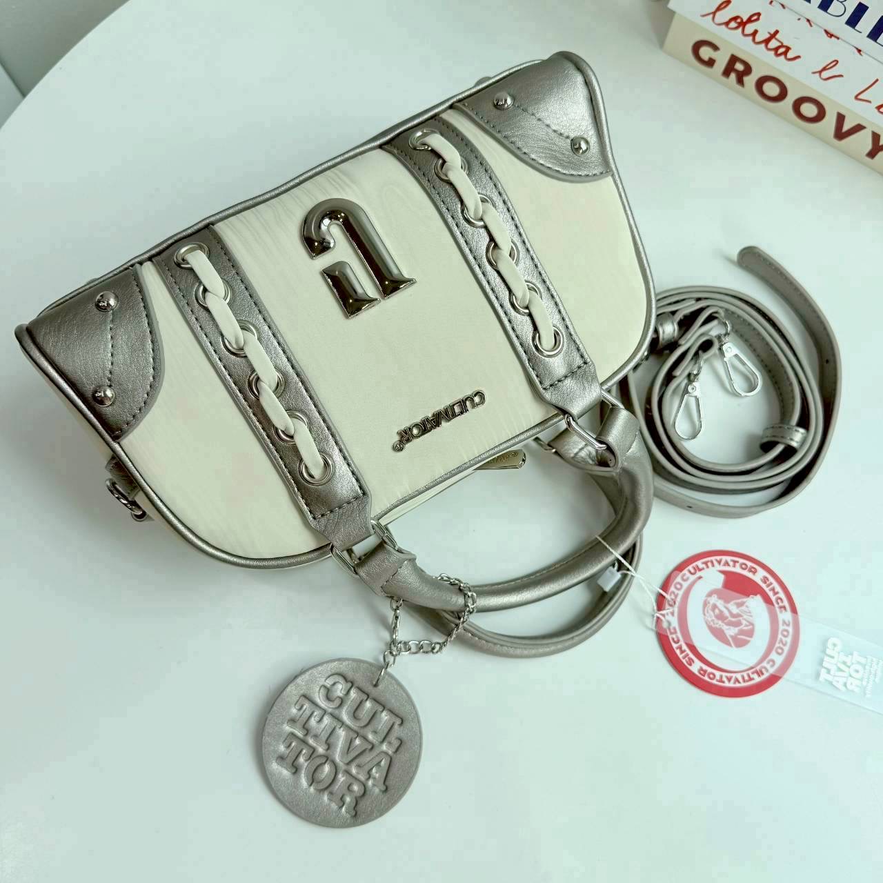 กระเป๋า Cultivator แบรนด์ใหม่ มาแรง ฮิตสุดในเมกา สายเกา สไตล์ y2k