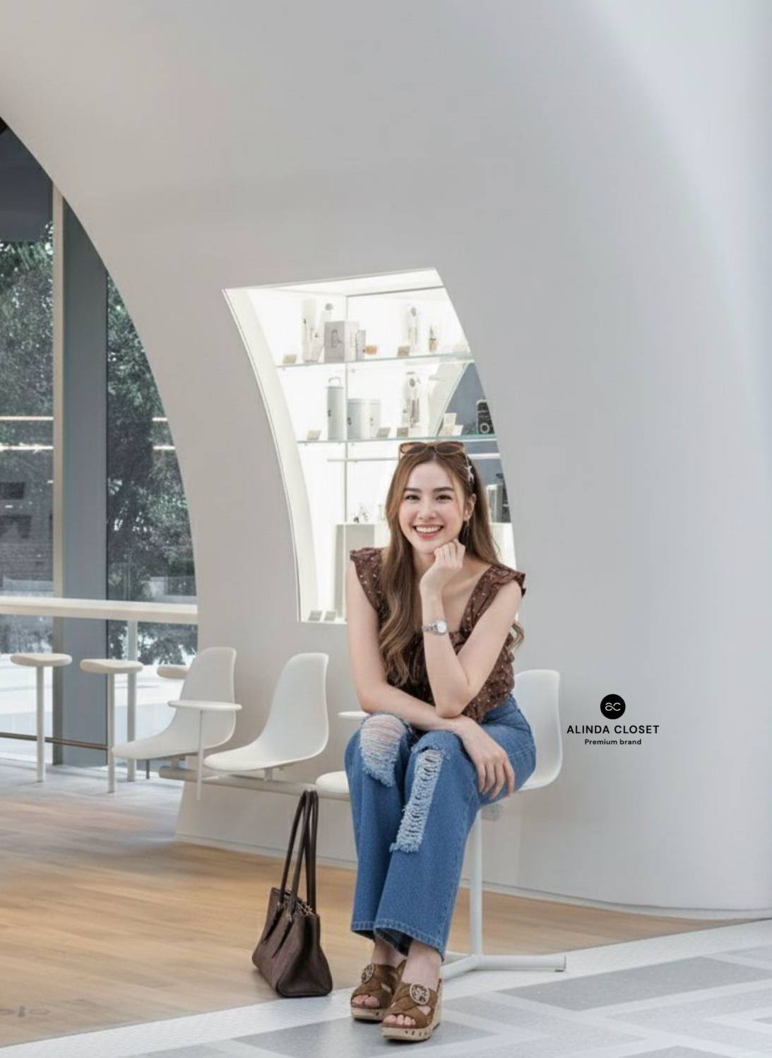 ชุดเซทแฟชั่น ชุดเซ็ทเสื้อสายเดี่ยวทรงครอปสีน้ำตาลลายจุด แต่งระบายคู่ที่สายเสื้อ