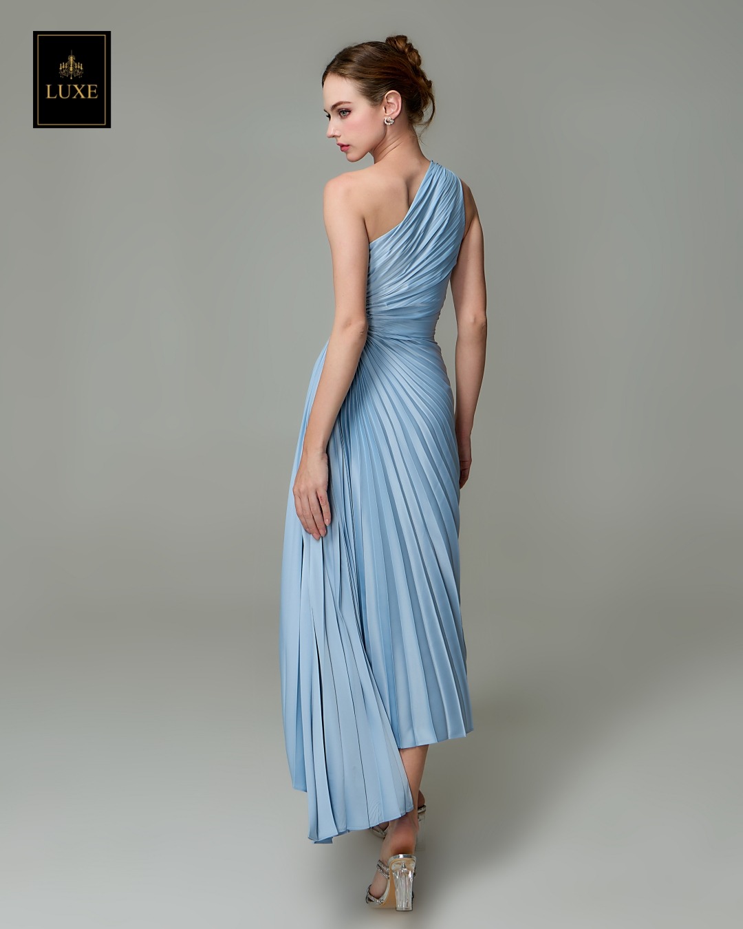 เดรสแฟชั่น เดรสเสื้อไหล่เดียว กระโปรงยาวชายเฉลียง อัดพลีททั้งตัว