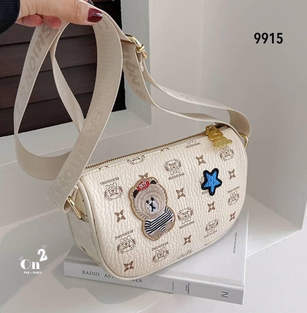 NEW-IN🤎🤎ใบนี้น่ารักมากค่ะ งานสไตล์แบรนด์ งานซิปสุดฮิต งานคุณภาพเช่นเคย มาพร้อมสายยาวครอสบอดี้ พกใบเดียวจบแนะนำเลยค่า✨