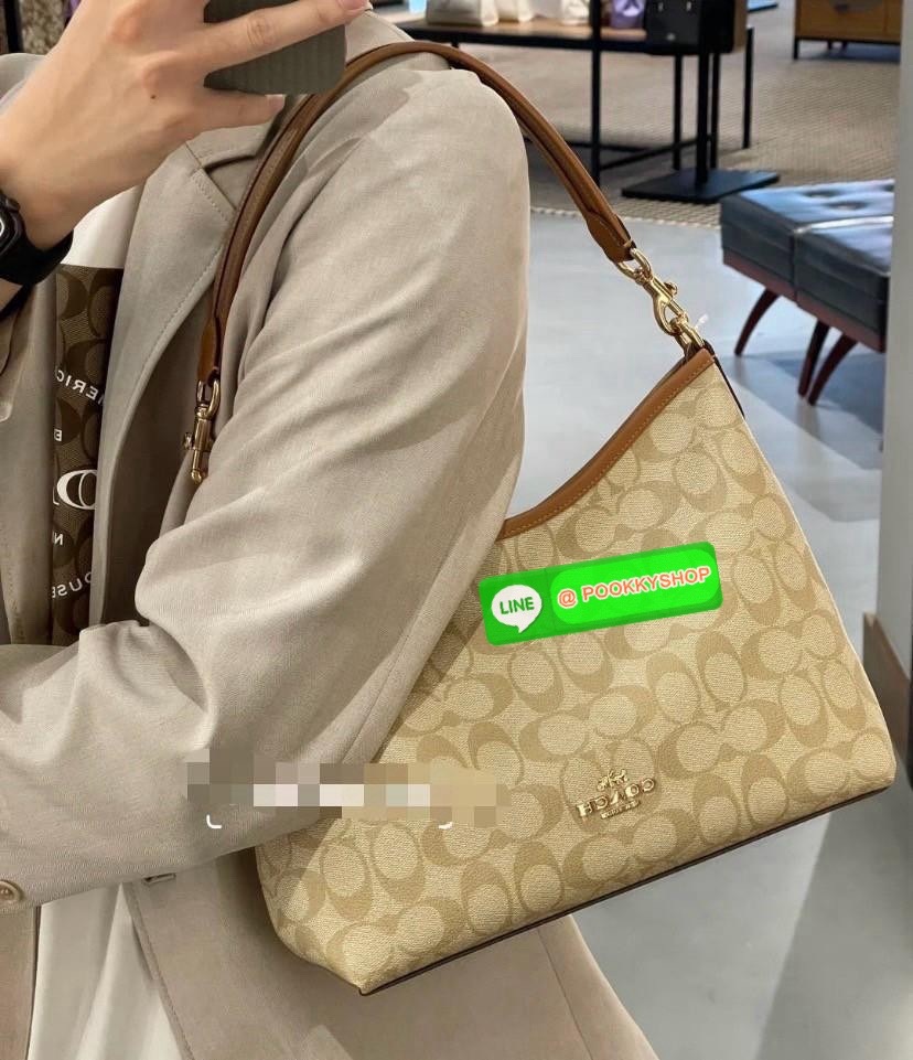 Coach Laurel Shoulder Bag Black CR148 🔖กระเป๋าสะพายข้าง/ไหล่ ทรง hobo สวยทันสมัยไม่มีเอาท์ 🔖วัสดุ : pebble leather 🔖เปิด - ปิด แบบซิปบน ภายในช่องโล่งกว้าง มีช่องรับแยกสองช่องมีซิปหนึ่งช่อง จุของได้เยอะ