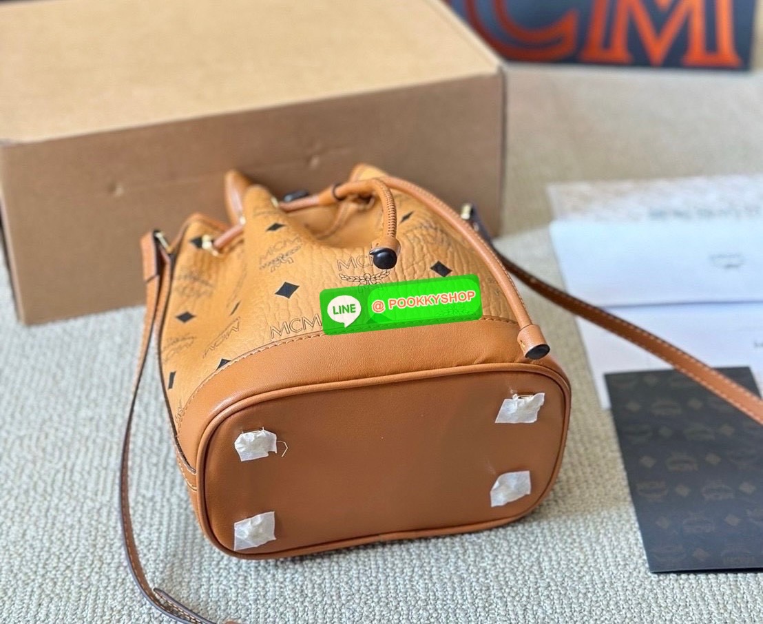 👜 MCM Park Rabbit Drawstring Bag in Visetos 👜 🐰 • กระเป๋าทรงถังรุ่นลิมิเต็ดสุดน่ารัก Park Rabbit Drawstring Bag จากคอลเลกชัน MCM Zoo 🐰 • วัสดุ Visetos Coated Canvas ลายโมโนแกรมเอกลักษณ์ของแบรนด์