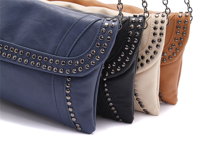 กระเป๋า Clutch มือ TONI BIANCO แบรนด์สุดหรูออสเตรเลีย สีครีม หนังหรูสุดนุ่ม สายโซ่ ถอดใส่ได้คะ