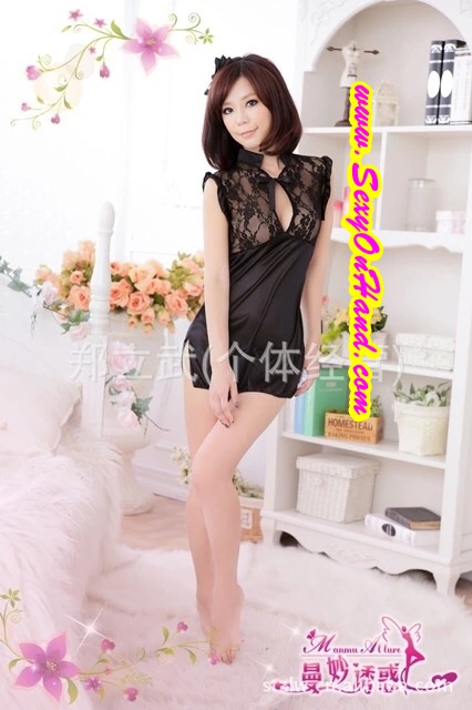 ชุดกี่เพ้า เซ็กซี่ กี่เพ้าจีน ประยุกต์ สไตล์เดรสสั้่น แต่งลูกไม้ซีทรู และเว้าช่วงอก เนื้อผ้าซาตินนุ่มลื่น ทิ้งตัว สวยเซ็กซี่ +G-string