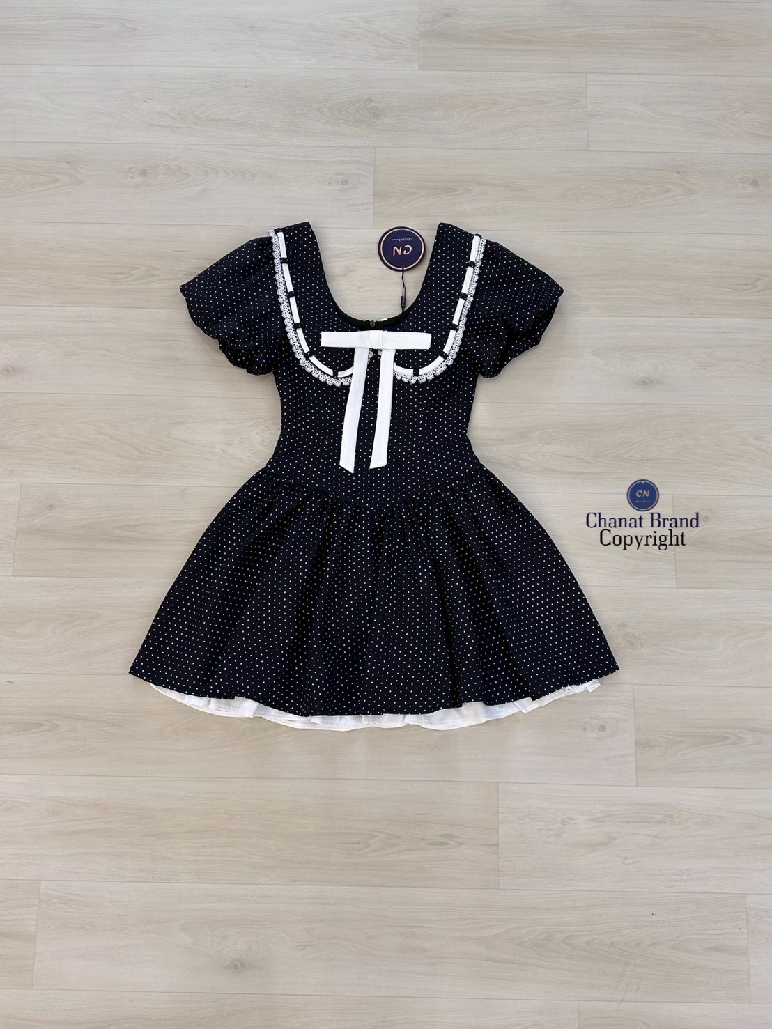 เดรสแฟชั่น มินิเดรสแขนตุ๊กตาสีดำลาย polka dot คอปกใหญ่