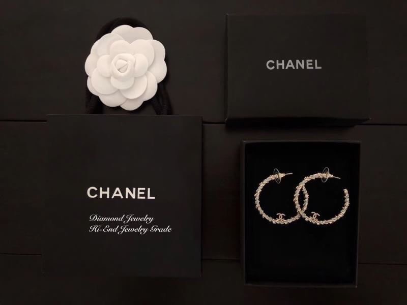 Super Hi-End Quality !!!! ((งาน 1:1 เหมือนในช็อปมากที่สุดในท้องตลาด)) Chanel Earring ต่างหูชาแนลงาน 1:1 เหมือนของแท้เป๊ะๆค่ะ รับรองงานสวยมากกกกก ดูหรู ดูผู้ดีสุดๆ งานดี ตัวเรือนคุณภาพดีมากๆมากๆคะรับประกันความพอใจเลยค่ะ ตัวเรือนสีทองไฮโซมากค่ะ คอนเฟิม !!!!