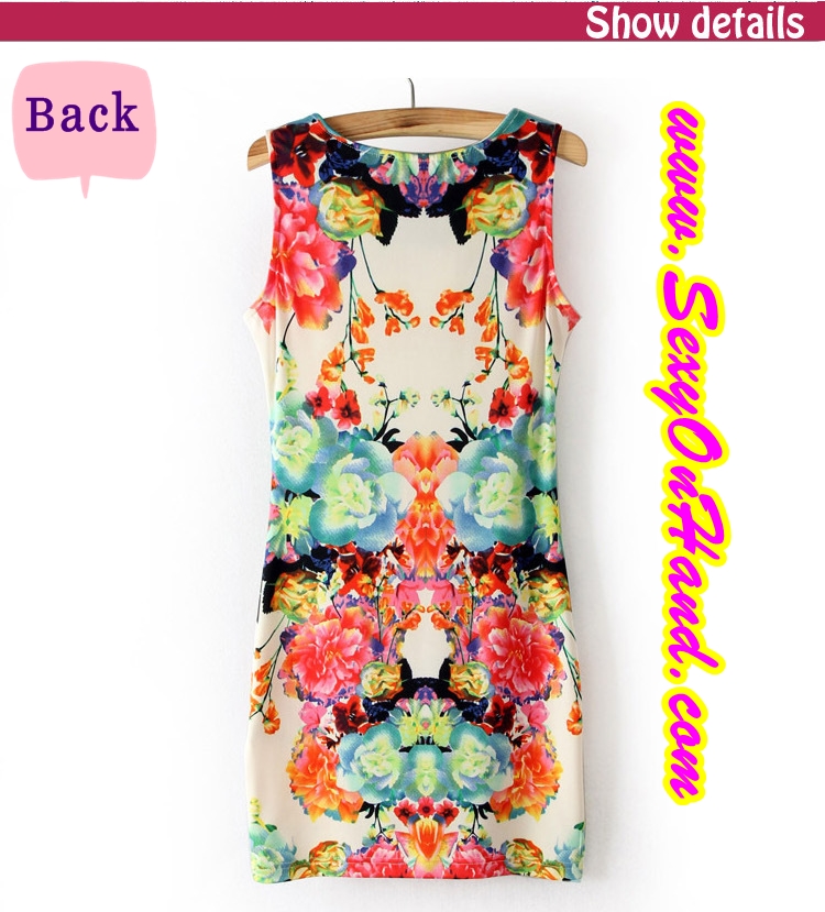 เดรสสั้น แขนกุด เข้ารูป ลายดอก พื้นขาว เนื้อผ้ายืด หรู สวมใส่สบายมากๆเลยคะ ชุดเดรสสั้นแขนกุดแบรนด์เนม H&M ลายดอก พื้นขาว สวยเปรี้ยวมากคะSize S/M