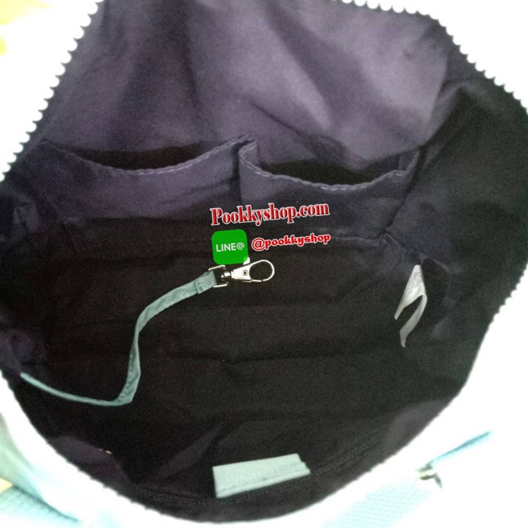 Kipling Brynne handbag & shoulder bag กระเป๋าถือหรือสะพายข้าง รุ่นใหม่จาก Kipling รูปทรงโค้งมนสวย พร้อมสายสะพายแบบคล้องแขนและสายสะพายยาว สามารถใช้งานได้ทั้ง 2 แบบ ด้านหน้ามีช่องใส่ของใช้จุกจิก ด้านในช่องโล่งกว้าง มีซิปข้างและช่องใส่ของแยกอีกฝั่ง เหมาะกับก