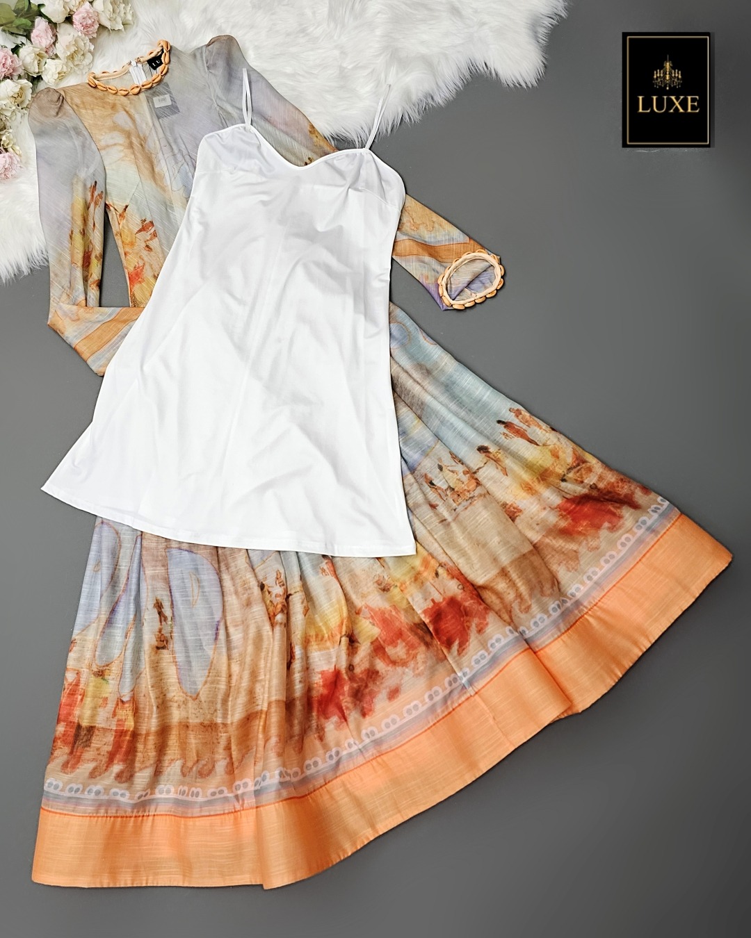 เดรสแฟชั่น เดรสเสื้อคอกลมแขนยาว ดีเทลปักด้วยเปลือกหอยที่คอเสื้อและปลายแขน