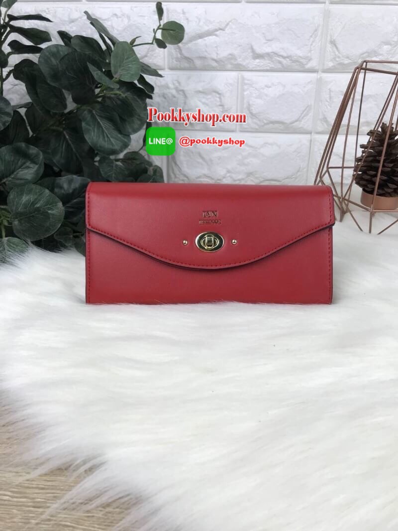 LYN AMOUR LONG WALLET กระเป๋าเงินใบยาวหนังเรียบ ปั๊มโลโก้แบรนด์ เปิดปิดแบบหมุนล็อก ด้านหลังใส่บัตรได้ ด้านในมีช่องซิปใส่เหรียญและช่องใส่บัตร พร้อมช่องธนบัตรตามยาว เป็นอีกรุ่นที่สวยน่าครอบครองค่า มีหลายสีมากๆ *มีถุงผ้า, ป้ายแท็ค*