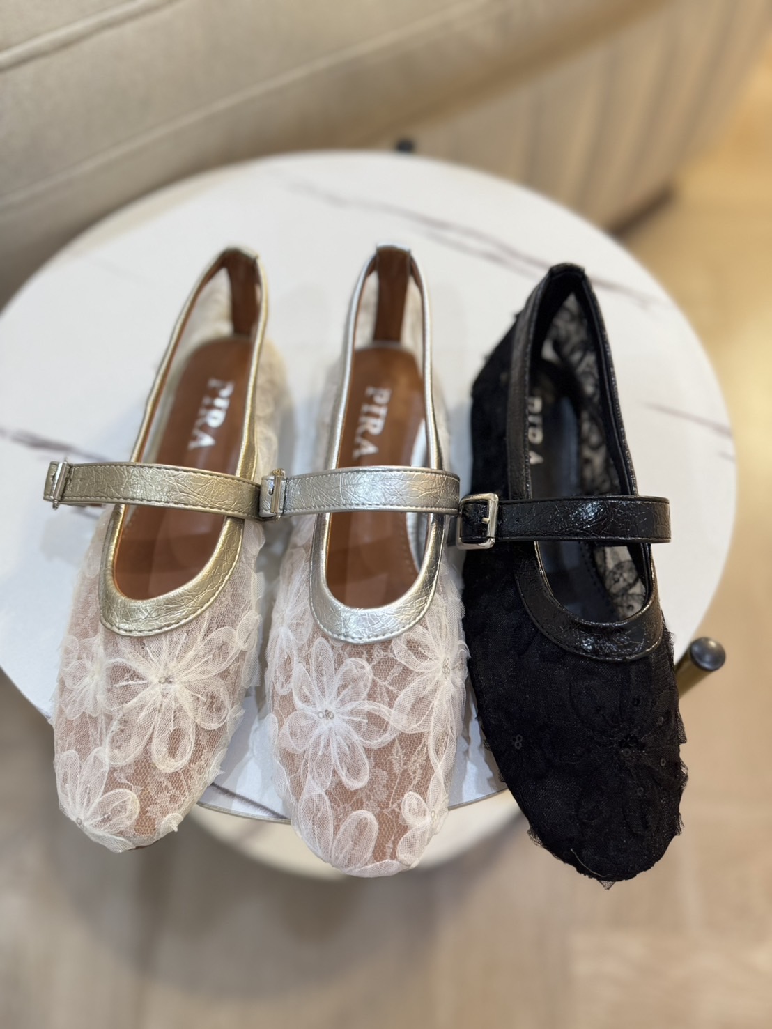 🛒𝙉𝙀𝙒 𝘼𝙍𝙍𝙄𝙑𝘼𝙇.. Mary Jane style 🎉 Flower 🌺 Mary Jane สวยจึ้งไม่ไหว😍 ลูกคุณต้องมี ป้ายยางานสวยมาใหม่ รุ่นนี้ใส่สบาย ดีไซน์เก๋ น้องเป็นทรงหัวมน ใส