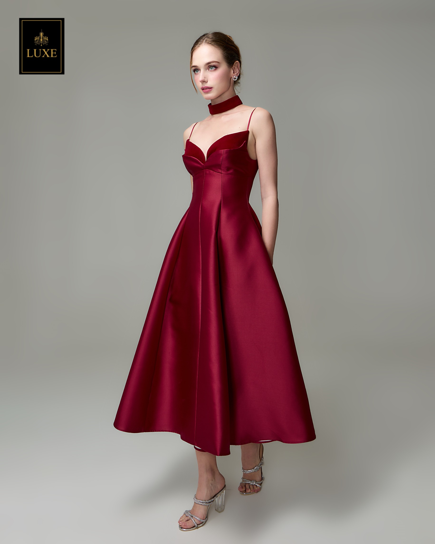 เดรสแฟชั่น เดรสเสื้อสายเดี่ยว ดีเทลหน้าอกโค้ง ซ้อน2เลเยอร์ กระโปรงบานทรงวงกลม