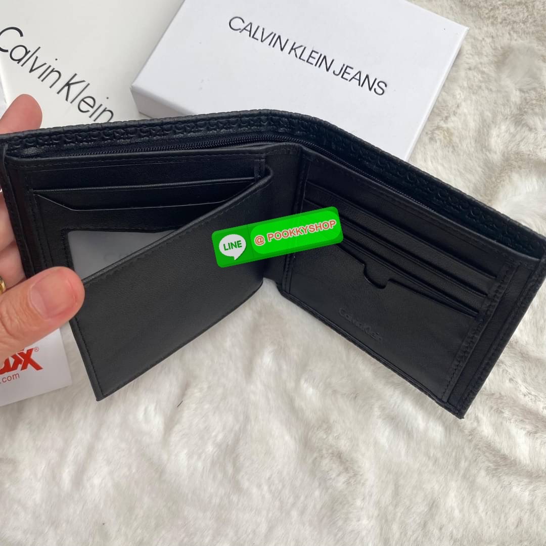 Calvin Klein leather wallet with credit card fold set กระเป๋าสตางค์ใบสั้น และ ที่ใส่บัตรย่อย สุดคุ้มมอบให้เป็นของขวัญหรือใช้เองก็แนะนำค่ะ set นี้มาเท่าไรก็หมดคะ รีบจับจองนะคะ มาพร้อมถุงกระดาษแบรนด์ด้วยนะคะ