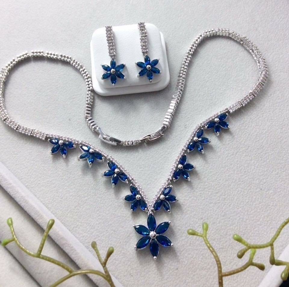 Hi-end Quality !!!! เซตต่างหู+สร้อย งานเพชร CZ แท้ งานเพชรคัดทุกเม็ดค่ะ ของจริงสวยมั๊กๆเลยค่ะ ดีไซส์น่ารักที่สุด เพชรเล่นไฟดีมากๆๆๆ เพชรใสวิ้ง ดีไซส์น่ารักมากๆคะ งานสวย เริ่ดดด เพชรสวยวิ้ง เด้งไฟ งานเกรดจิวเวอรี่อย่างดีมีคุณภาพจ้า ตัวเรือนสีเงินชุบ 18KGP