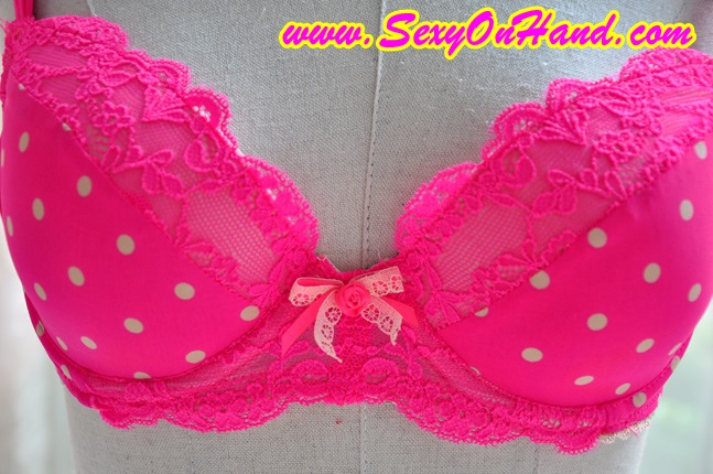 ชุดชั้นในเซ็กซี่ ทูพีซ สีชมพูสดใส ลายจุด ขาว + กางเกงในบิกินี่ เข้าชุด งานพรีเมี่ยม Brandname ส่งยุโรป Size B70/B75