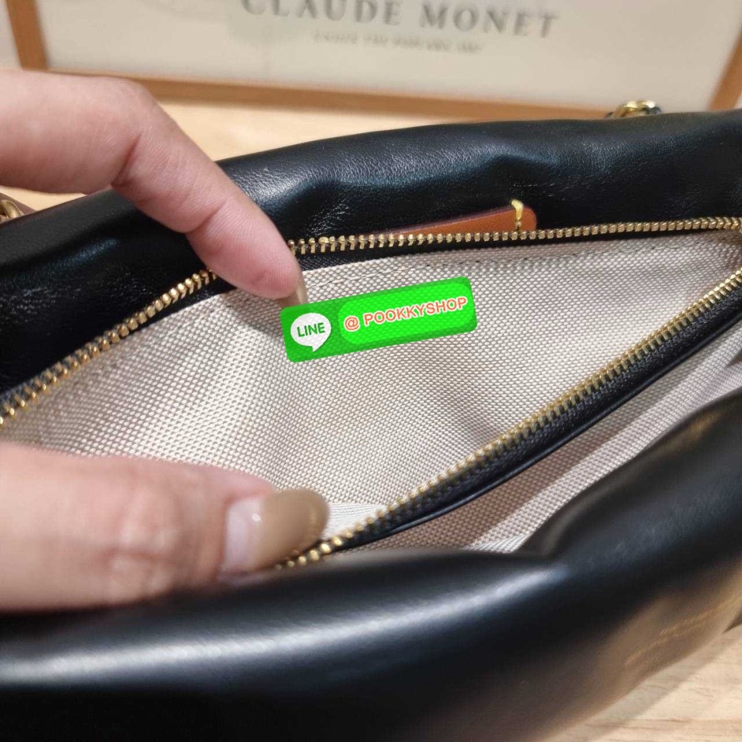 COACH CR705 TABBY SHOULDER BAG 26 WITH QUILTING AND FLORAL PRINT 🔆 Details ไอเท็มใหม่ สวยเกินเรื่องไปมาก! ดีไซน์ลวดลายดอกไม้สดใสตัดกับโทนสีคลาสสิคได้อย่างลงตัว