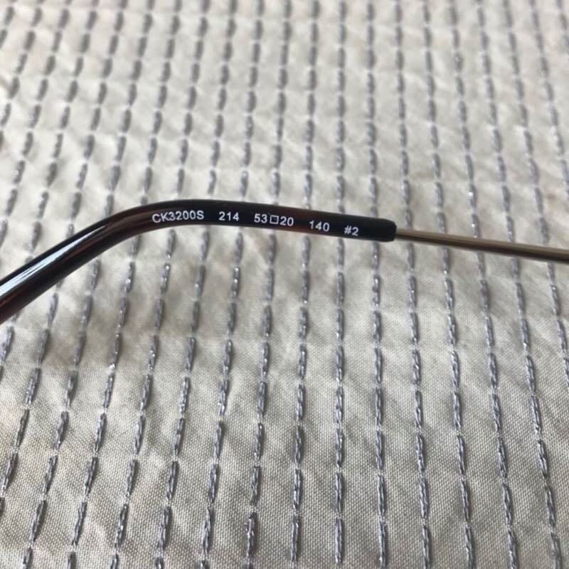 Calvin Klein CK3200S สวยมากๆ อุปกรณ์กล่องและผ้าเช็ดแว่น