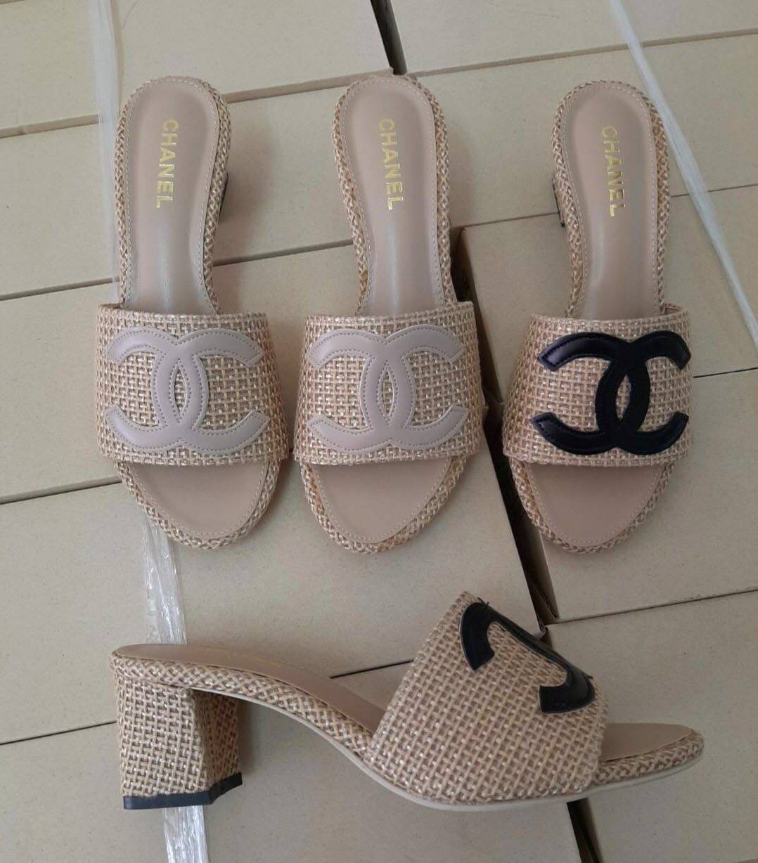 🌟งานเข้าใหม่จร้า🌟 แบบเข้าใหม่ รองเท้าส้นตัน Chanel เย็บโลโก้CC สวยมากคะ พื้นปั้มแบรนด์