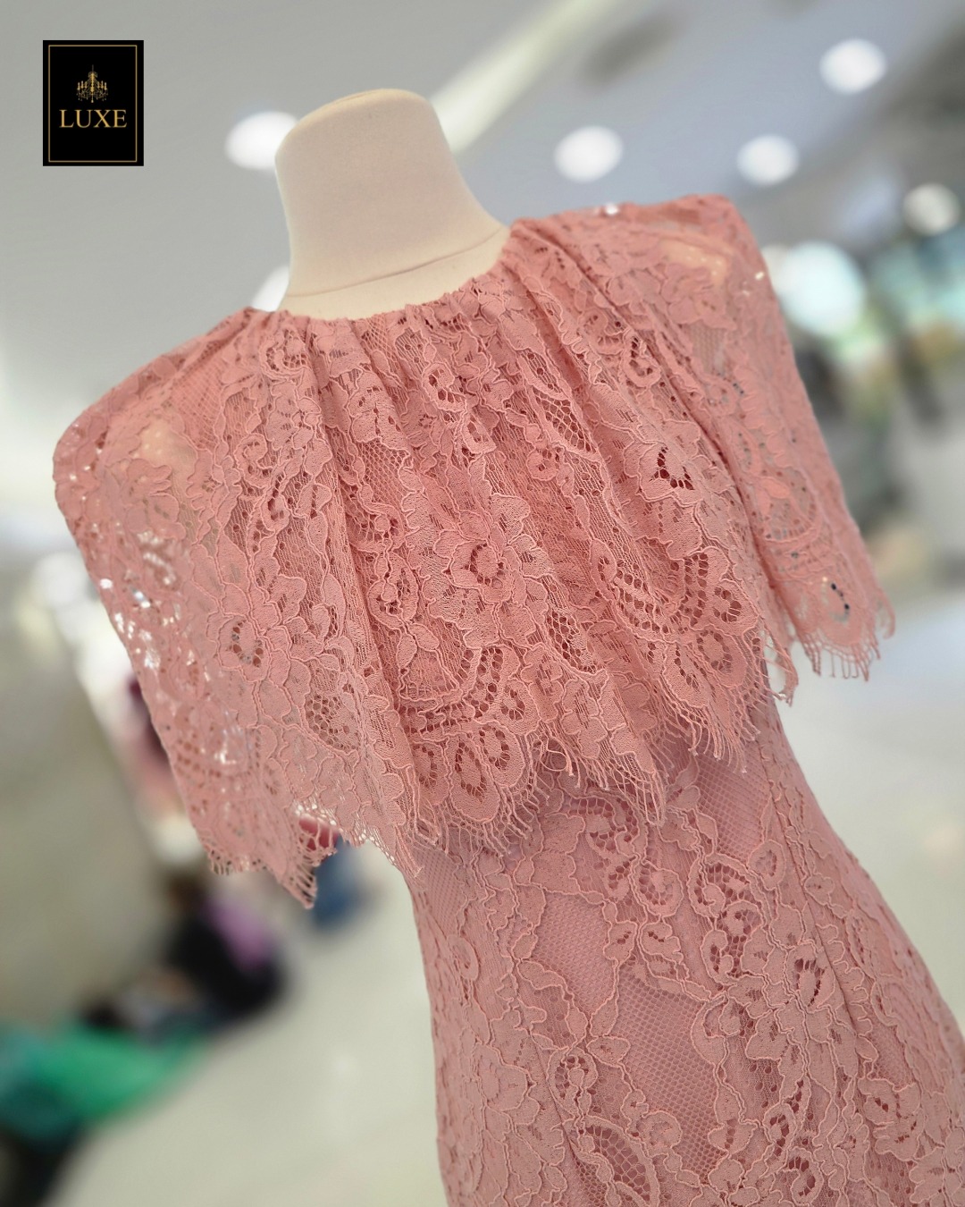 เดรสแฟชั่น เดรสเสื้อคอกลมแขนกุด กระโปรงทรงเข้ารูป