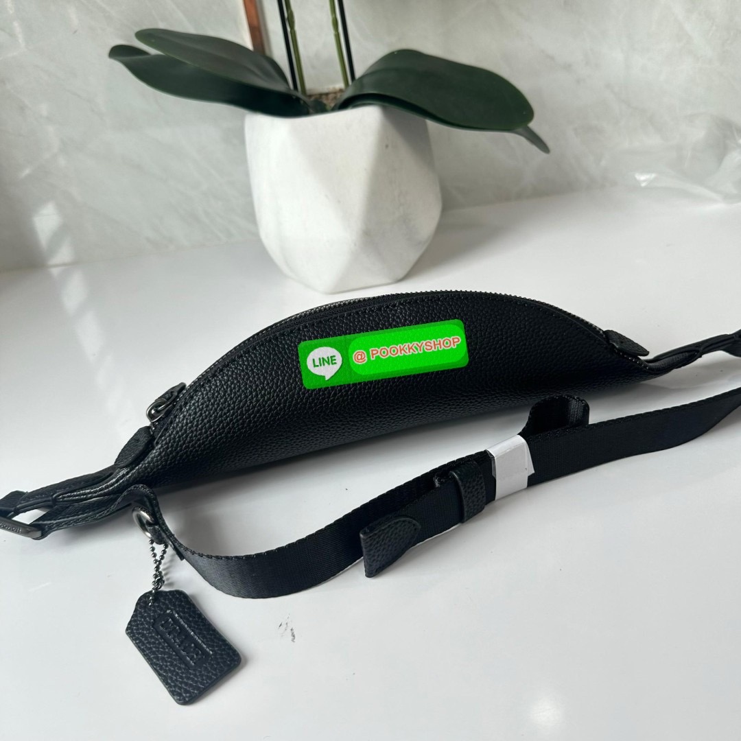 COACH Charter Fanny pack synthetic (C7700) 🔖กระเป๋าคาดอกรุ่นใหม่ไซส์มินิ ขนาดกำลังดี ทรงหล่อ 🔖วัสดุ: แคนวาสตัดสลับหนังแท้ 🔖สายปรับระดับได้ 🔖มี2 ช่องซิป ด้านหน้าและด้านหลัง 🔖ภายในช่องหลักมีช่องใส่ของจุกจิก1ช่อง