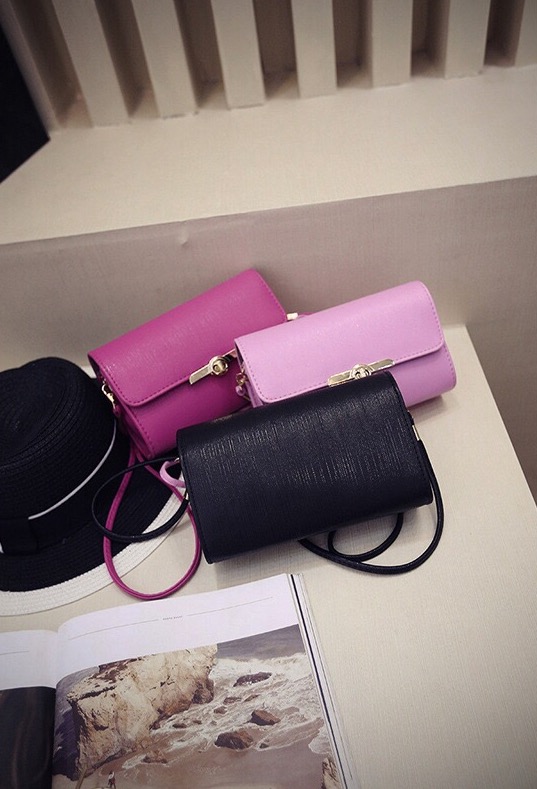 กระเป๋าสตางค์ กระเป๋าคลัชมือ กระเป๋าสะพายข้าง สีดำ เนื้อสวย เรียบหรู คุณหนูมากๆคะ size :ยาว19*สูง12*หนา 6cm