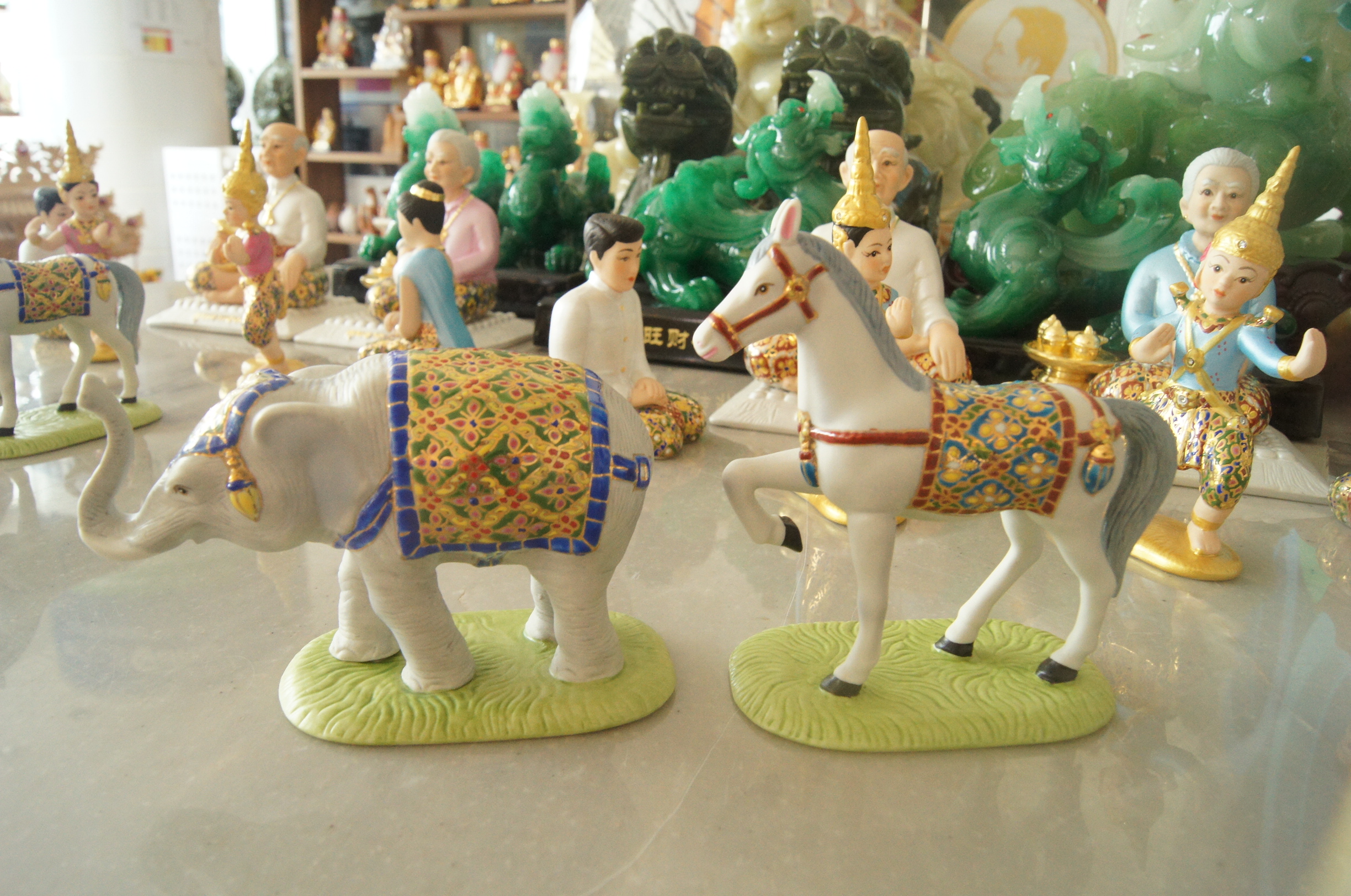 ช้างม้า ขนาดเล็ก สูง 10 กว้าง 6 cm (งานเบญจรงค์ ) คู่