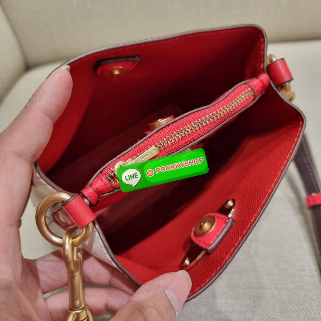 COACH 7267 MINI TOWN BUCKET BAG WITH BUFFALO PLAID PRINT คอลเลคชั่นใหม่ล่าสุด!! น้องสาวคนสวยมาแล้วจ้า สีแดงโดดเด่นต้อนรับเทศกาลคริสต์มาส 🎅🎄 กระเป๋าบัคเก็ต ไซส์มินิ ใบจริงน่ารักม้าก!! น่าใช้แบบที่สุด วัสดุหนังแคนวาสเคลือบลาย สวยคม เปิด-ปิดด
