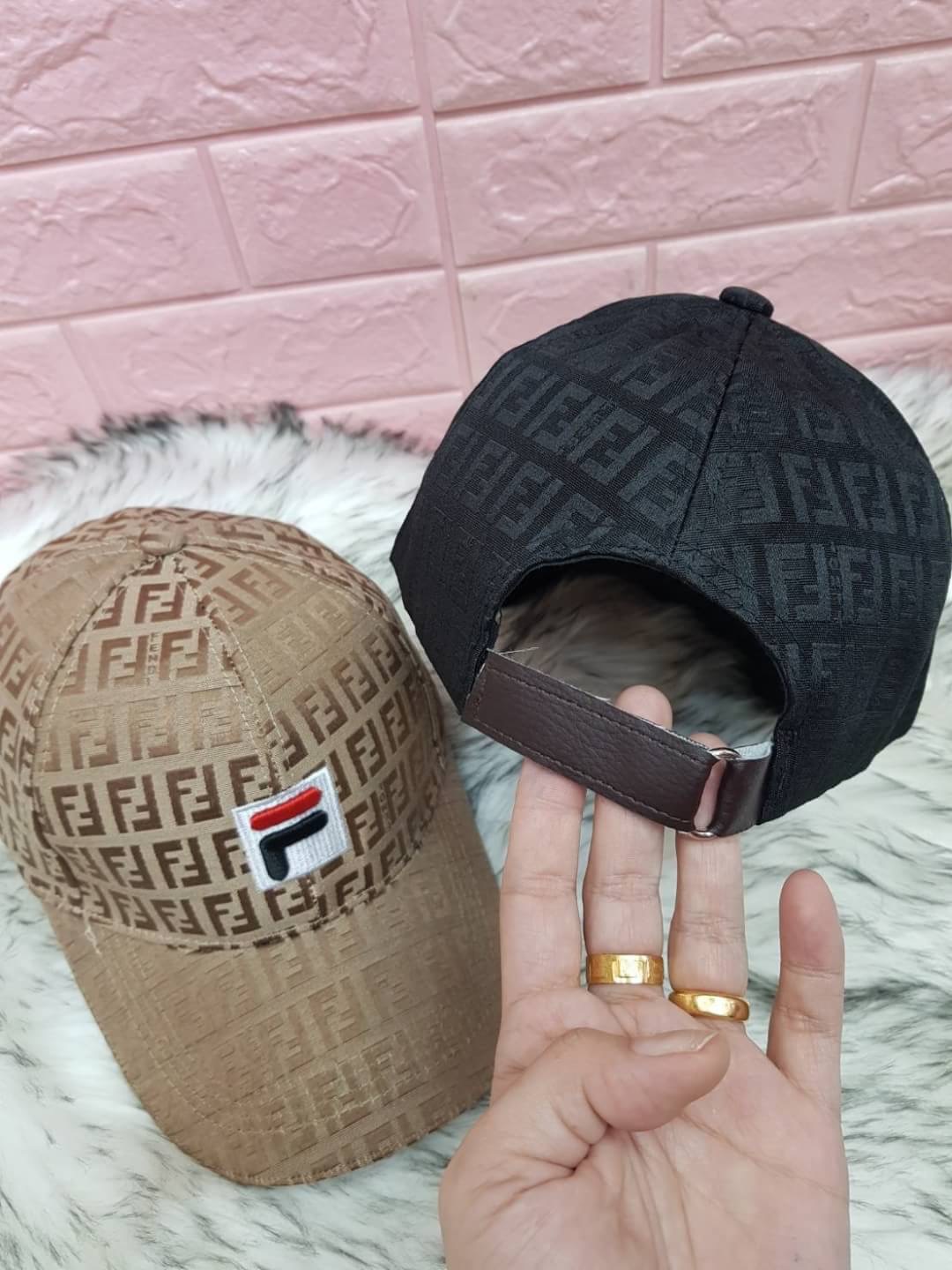 The Mosquito Store Hot fendi หมวก capfendi งานสวยชนชอป จัดด่วนๆค่ะ