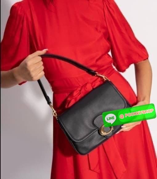 COACH SOFT TABBY SHOULDER BAG ((C4823)) 📣พร้อมส่ง รุ่นฮิต นาทีนี้ที่สาวๆต้องมีค่ะ! สุดคุ้ม! กับกระเป๋าหิ้ว//คล้องไหล่//สะพายข้างได้ หนังแท้เรียบ หรูดูสวยค่ะ เปิดปิดกระเป๋าแบบกระดุมแม่เหล็ก ประดับอะไหล่โลโก้ตัวใหญ่สวยมากๆ ภายในกระเป๋าสามารถใส่กระเป