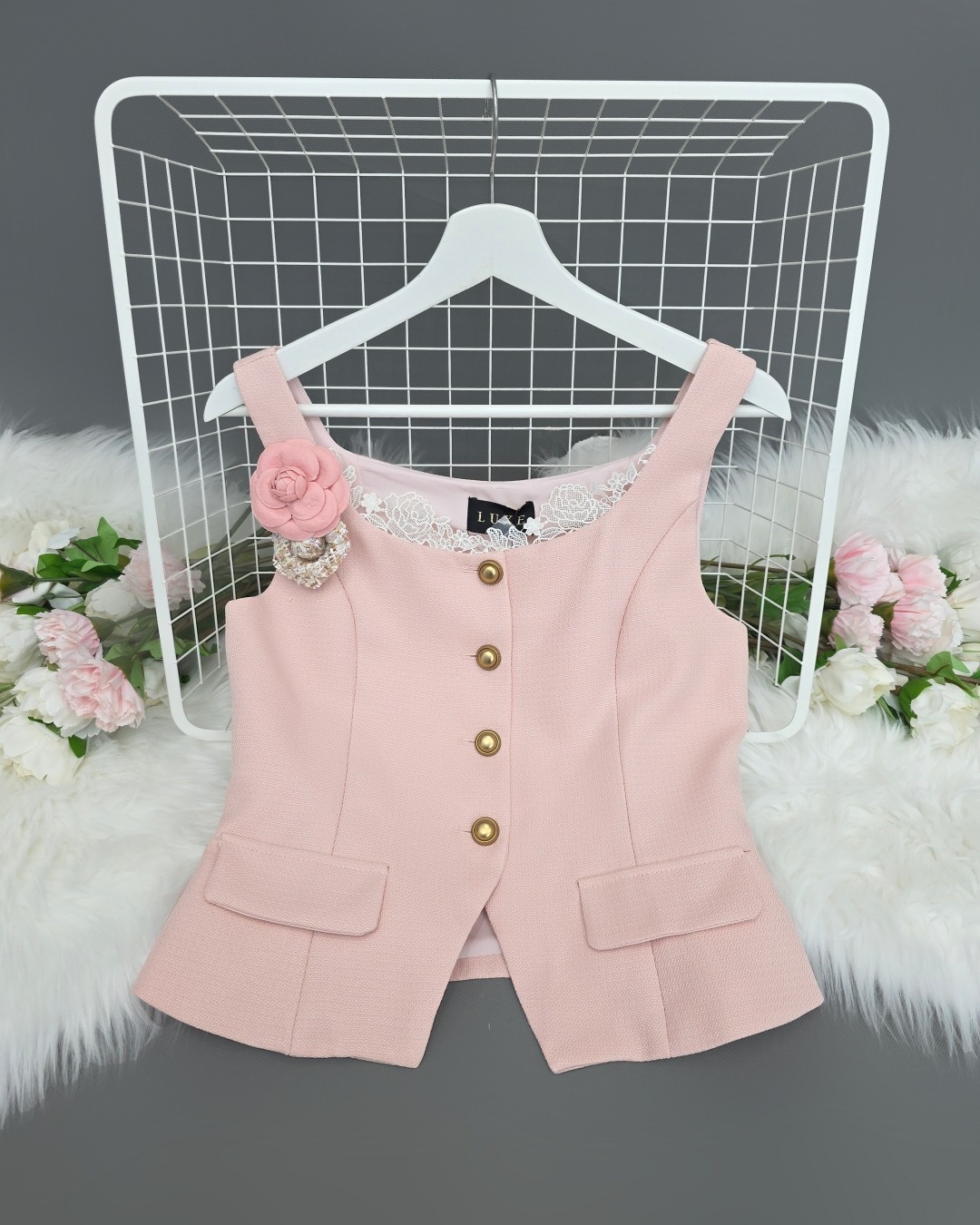 เสื้อแฟชั่น Luxe Lace Detail Button Vest