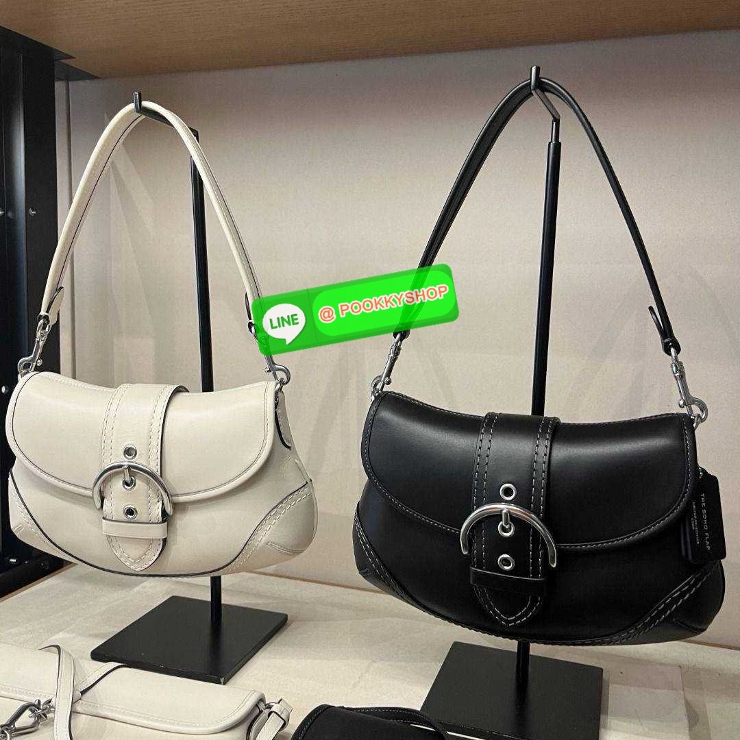 COACH CR737 SOHO BAG IN REPURPOSED DENIM 🔅 Details เลิกสวยแซ่บกี่โมงคะคุณน้า! ไอเท็มให้พาใจสั่นมาอีกแล้ว! กับกระเป๋าสะพายไหล่สไตล์วินเทจ ที่ยังคงแมสและฮอตมาก ด้วยรูปทรงที่ใช้งานง่าย ไม่เกะกะ แต่มีความเรียบหรูในตัว กระเป๋าปิดด้วยกระดุมแม่เหล็ก ภายใ