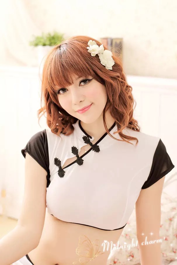 ชุดเซ็กซี่ กี่เพ้าจีน สั้น สไตล์ประยุกต์ สีขาว แต่งไหล่ดำ +กระโปรง+G-string เข้าชุด