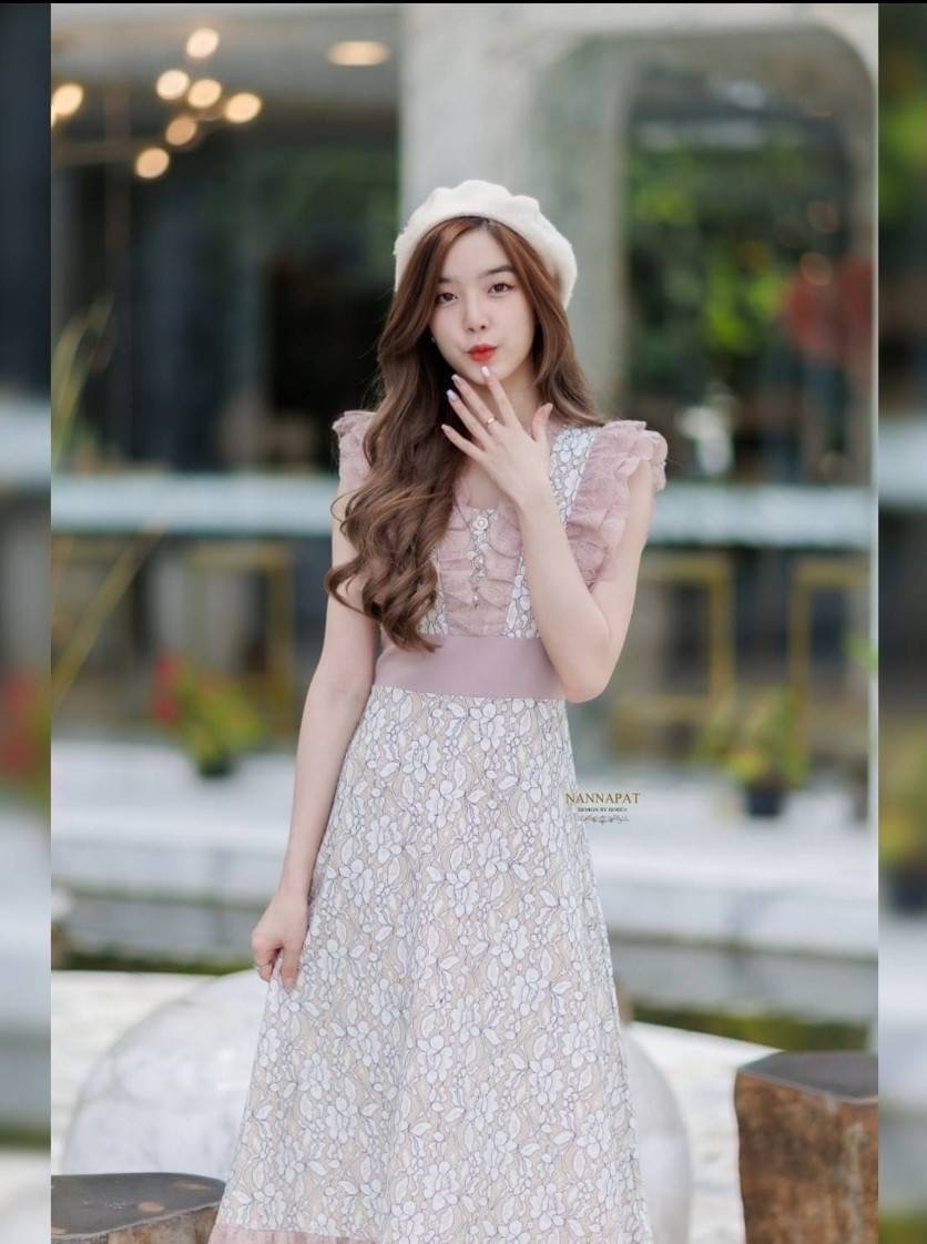 Dress สวยหรู ดูดี ดูแพงเลยคะ ใส่ได้ทุกโอกาสเลยนะคะ งานพรีเมี่ยม ผ้าลูกไม้ทั้งชุด หนานุ่มใส่สบาย มีซับในอย่างดี งานซิปหลัง อกระบายกำลังดี แต่งกระดุม ตัวกระโปรงบาน พริ้วสวย ราคาสุดคุ้ม เห็นงานจริงต้องว้าวแน่นอนคะ
