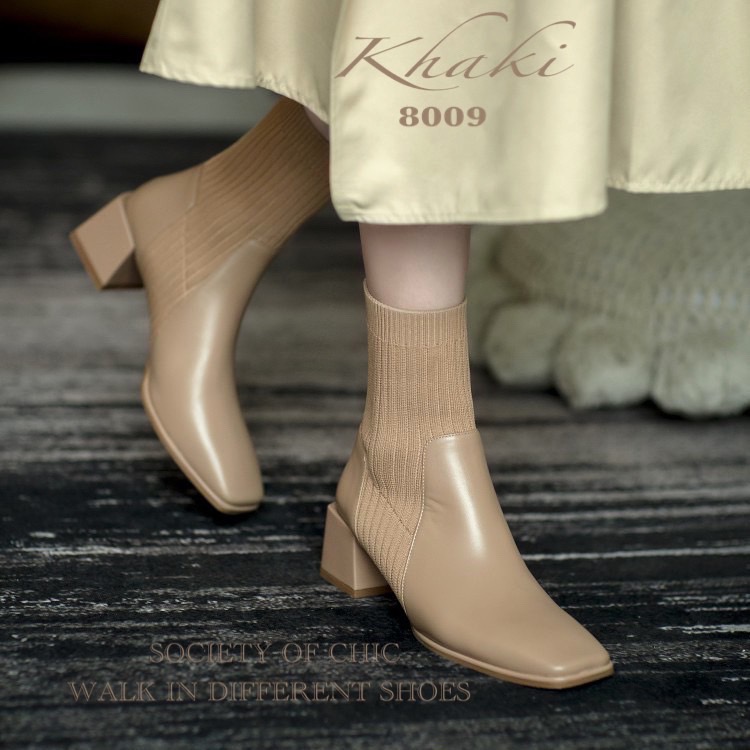 มันต๊าช!!มากแม่ เดินสับ แบบเฟียสๆ ให้เฉิดฉาย สไตล์สาวมั่น เดินในก็สวย เดินนอกก็แซ่บ! รองเท้าบูท ที่ใส่ง่ายเข้ากับทุกชุด ยีนส์ กระโปรง เดรส คาฟงคาเฟ่ ก็ไปได้หมด สูง 5.3 cm น้ำหนักเบา สวมใส่ง่าย เชิ่ดๆเริสๆ พร้อม เซลฟี่ โพสท่าสวยๆ กันได้เลยคร้า