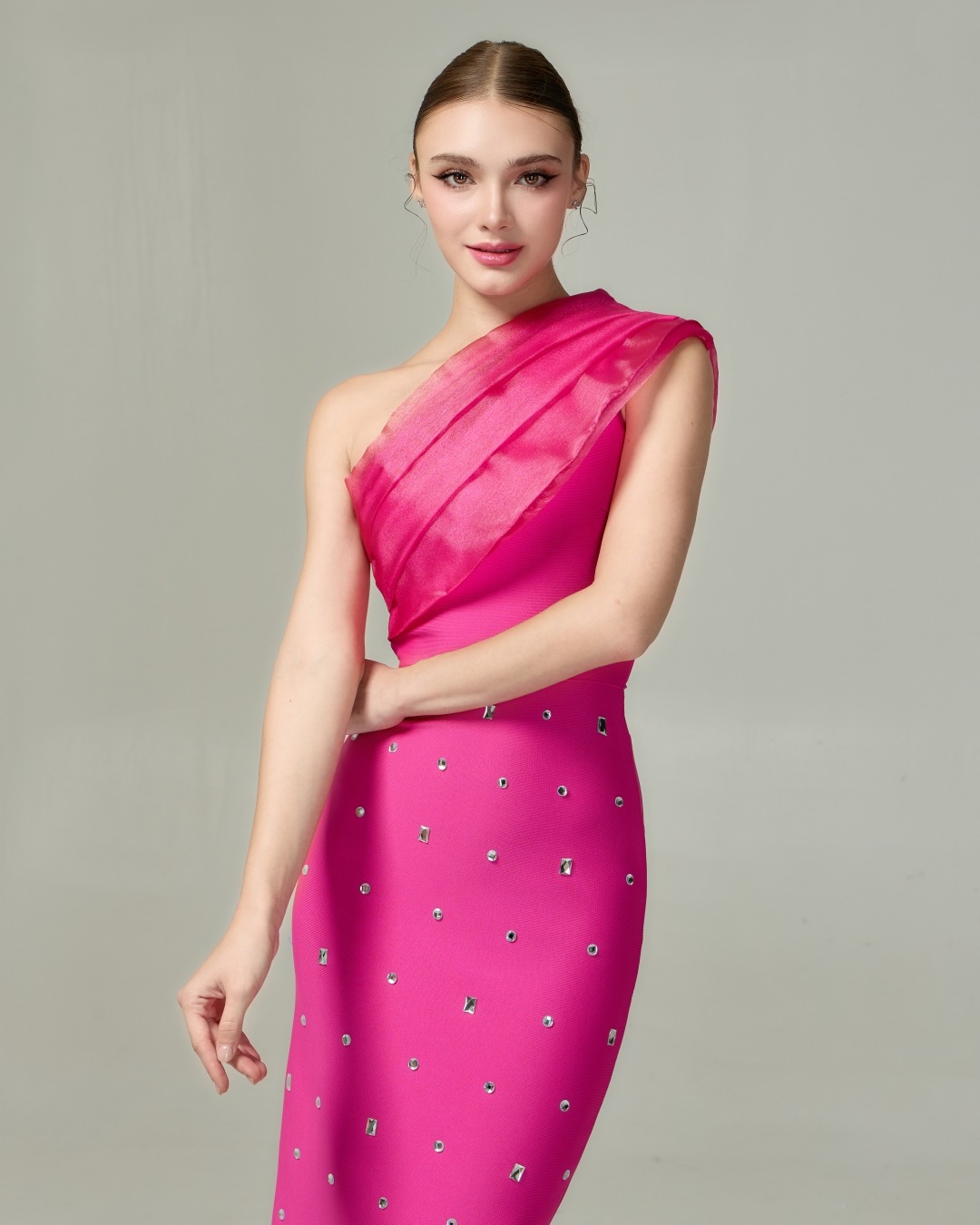 เดรสแฟชั่น เดรสเสื้อไหล่เดียว กระโปรงยาวทรงเข้ารูป