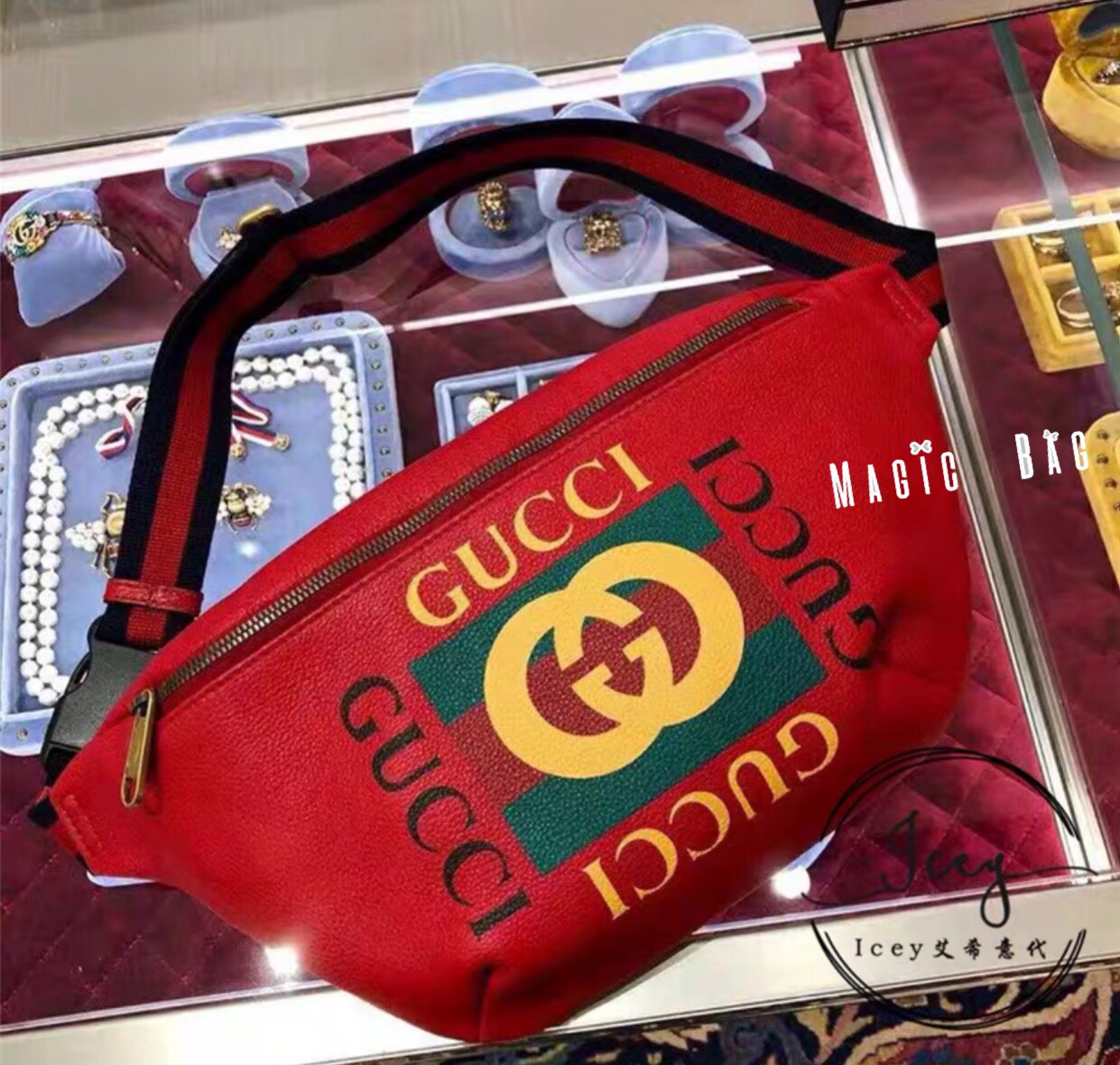 กระเป๋าคาดอก งานหนัง สไตล์กุชชี่อะไหล่ทองสายผ้าปรับระดับได้ หนังกันน้ำสายปรับระดับได้งานสวย