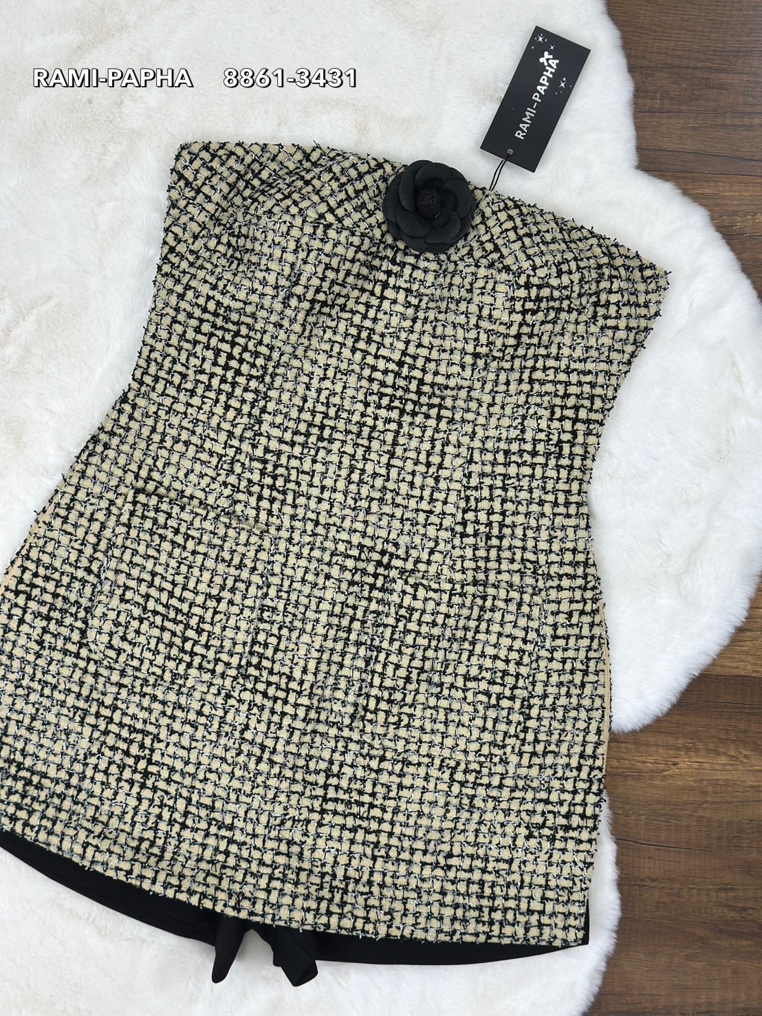 ชุดเซทแฟชั่น เสื้อเกาะอกตัวยาว เนื้อผ้าทวีตสีสวยมาก มีกระเป๋าหน้าใช้งานได้จริงทั้งสองด้าน