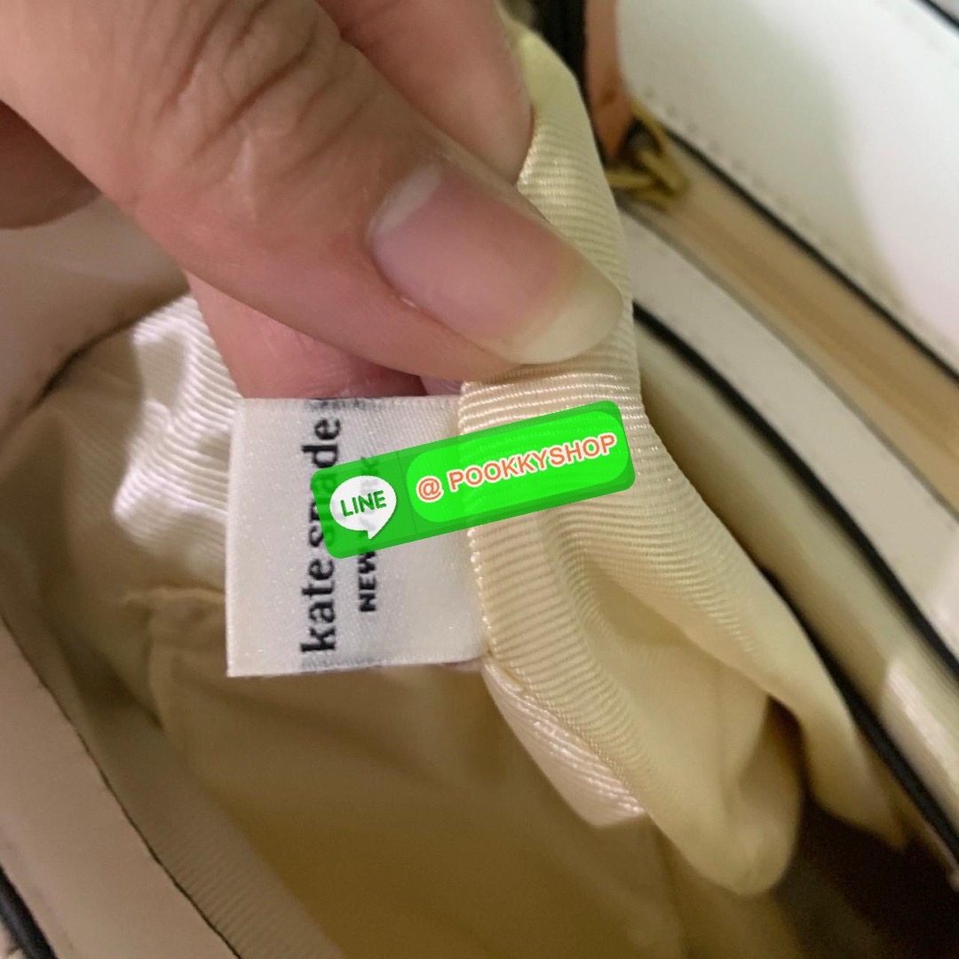 KATE SPADE NEW YORK Evelyn Small Quilted Leather Backpack กระเป๋าเป้สะพายหลังไซต์เล็กสุดคิ้ว หนังนิ่มสุดๆเย็บลวดลายตารางทั้งใบ ด้านหน้าตกแต่งต้วยชื่อแบรนด์ มีช่องเล็ก 1 ช่อง เปิด-ปิดกระเป๋าด้วยตัวล็อค ด้านในตัวกระเป๋าโล่งกว้าง จุของได้เยอะ และมีช่องซิปใส่