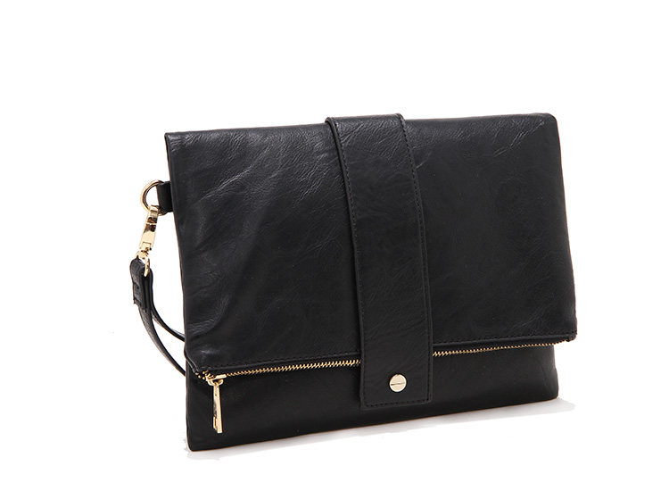 กระเป๋าหนังคลัชมือ Clutch แบรนด์ Forever21 หนังมีTexture ในตัว เนื้อหรูมากคะ ติดแท็คForever 21 ด้านใน ช่องใส่ของซิบใหญ่ 1 ด้านในมีซิปแบ่ง 1 ช่องแบ่งใส่ของ2ช่อง