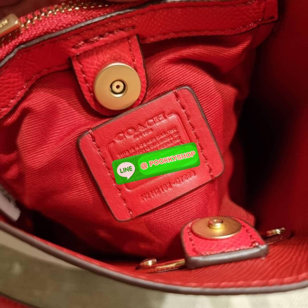 COACH 7267 MINI TOWN BUCKET BAG WITH BUFFALO PLAID PRINT คอลเลคชั่นใหม่ล่าสุด!! น้องสาวคนสวยมาแล้วจ้า สีแดงโดดเด่นต้อนรับเทศกาลคริสต์มาส 🎅🎄 กระเป๋าบัคเก็ต ไซส์มินิ ใบจริงน่ารักม้าก!! น่าใช้แบบที่สุด วัสดุหนังแคนวาสเคลือบลาย สวยคม เปิด-ปิดด