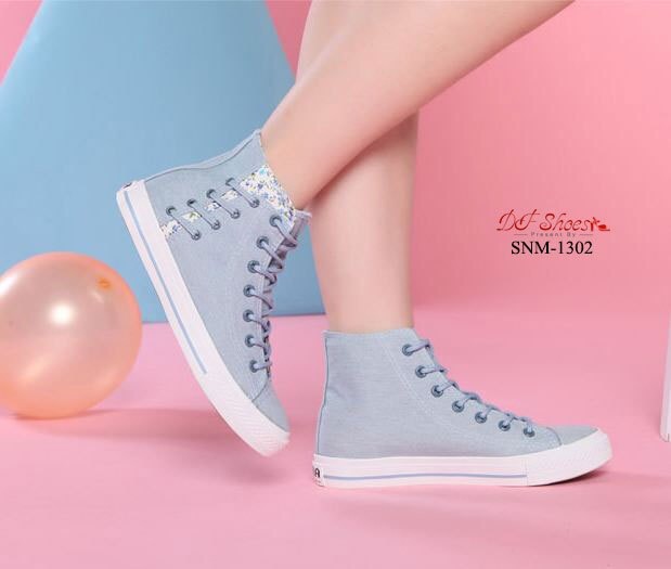แบบใหม่พร้อมส่ง SNM-1302 รองเท้าผ้าใบแฟชั่นหุ้มข้อนำเข้า วินเทจสไตล์เกาหลี วัสดุผ้าแคนวาสอย่างดี คุณภาพดี แมทกับชุดง่าย ทรงสวยฮิตขนาดนี้ รีบจองกันนะคะสาวๆ