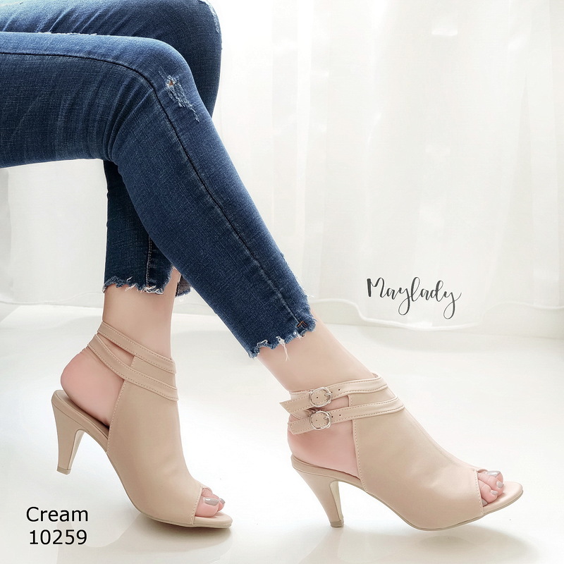 สินค้าพร้อมส่ง กรี๊ดกร๊าด มาเพิ่มครบสี พร้อมส่งคร้า!! รองเท้าส้นสูงรัดข้อหน้าเต็ม 2019 เด่นกว่านี้ไม่มีอีกแล้วค่าาาสำหรับสาวๆที่ชื่นชอบความโดดเด่นอย่างมีสไตล์ แถมยังแฝงไปด้วยความน่ารักสดใส แมทซ์กับเสื้อผ้าสีเรียบๆ ลุคละมุน สวยหวานไม่ควรพลาดกันนะคร้า