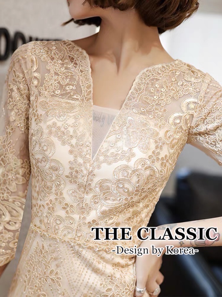 เดรสแฟชั่น ชุดยาวออกงาน ใช้ผ้าเนื้อดีปักลวยลายด้วยเลื่อมเล็กๆ ประกายเพชรระเอียดยิบทั้งตัว