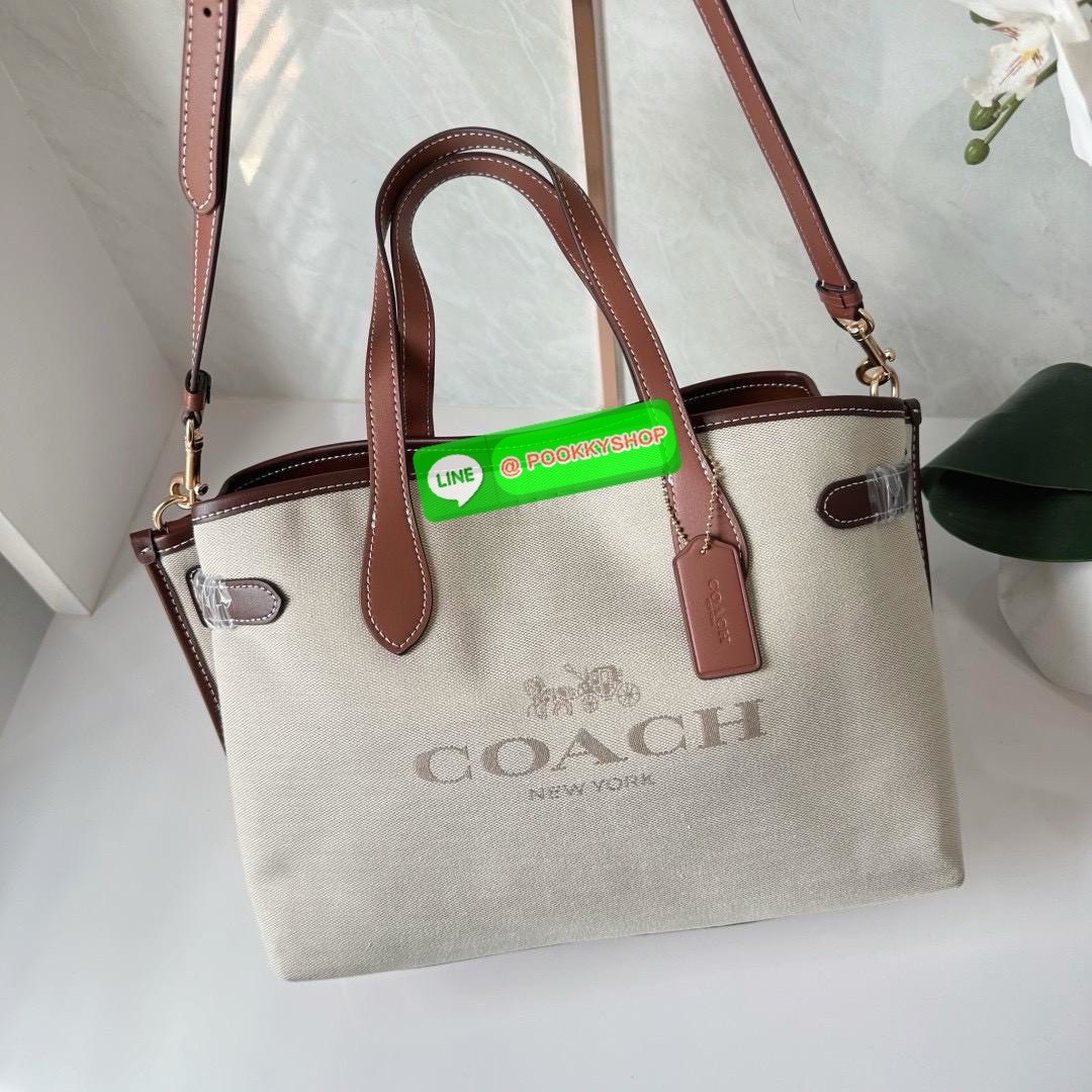 COACH HANNA CARRYALL WITH COACH CH189 IMNAM 🔖กระเป๋าสะพายไหล่/ถือ รูปทรงสวยหรู ลุคคุณนายมากแม่ 🔖วัสดุ: ผ้าแคนวาสตัดขอบหนัง 🔖เปิด-ปิดแบบกระดุมแม่เหล็ก ภายในกระเป๋ามัลติฟังก์ชั่น ช่องซิปกลาง บุผ้า 🔖สายสะพายถอดและปรับระดับได้