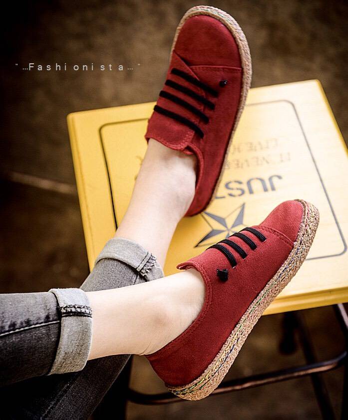 ฮ็อตฮิตเป็นที่สุดฉุดไม่อยู่แร้ว!!!! .. สต็อคมาเพิ่มครบไซส์ 2สีค่ะ ด่วนๆๆ NEW NUBUCK VINTAGE SHOES แบบมาใหม่ งานชิคๆเก๋ๆมีสไตล์ พร้อมส่งเลยจ้า รองเท้าคัชชูลำลองสไตล์วินเทจ วัสดุหนังสักกะหราดเนื้อหนานุ่มมว๊ากกก แต่งสายเชือกร้อยด้วยยางยืด ใส่แล้วยืดหยุ่นตามร