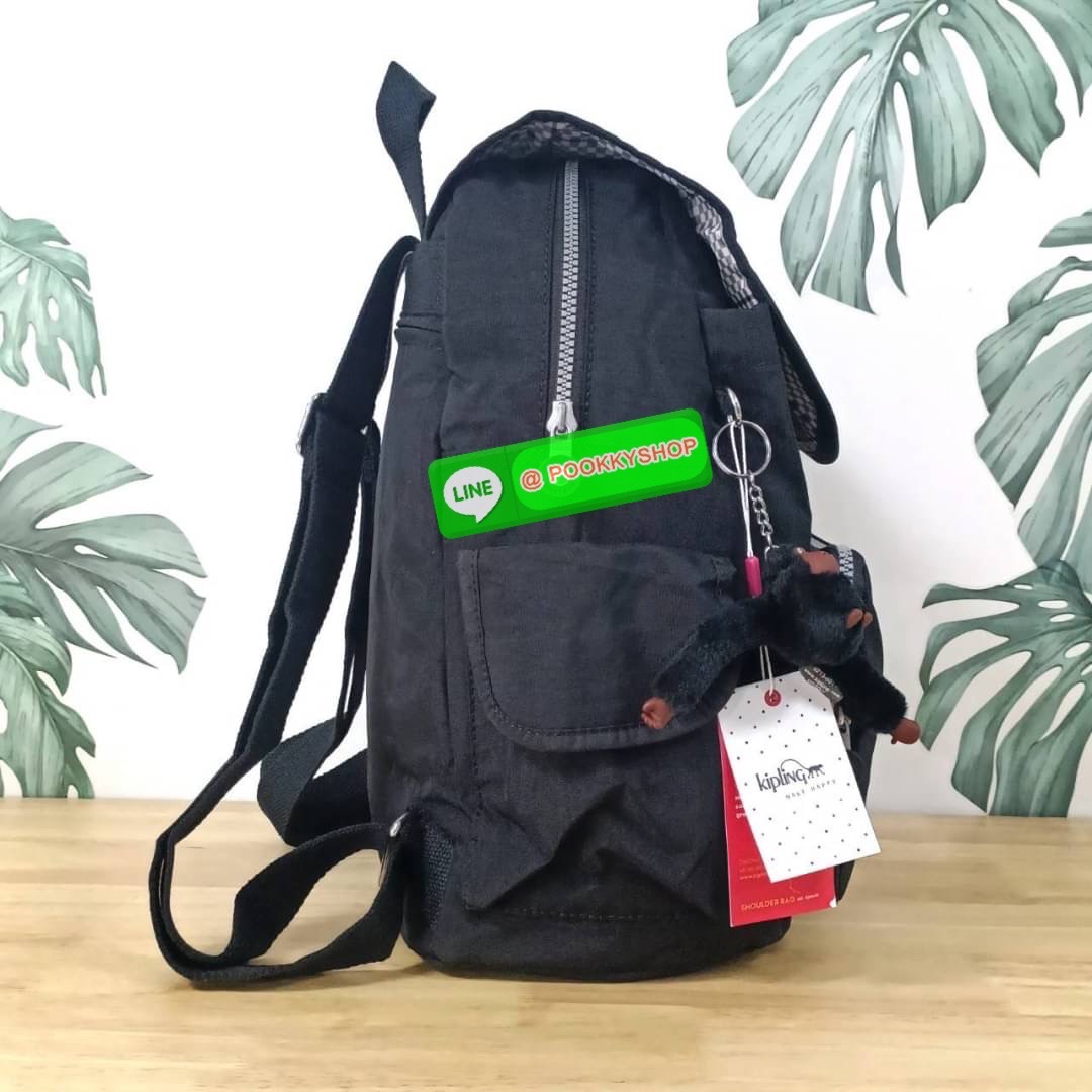 Kipling City Pack Medium Backpack กระเป๋าเป้ Kipling ขนาดกลาง วัสดุ Polyester 100% มีหูหิ้วด้านบน -ด้านหลัง มีซิปหลัง 1ช่องลึก -ด้านข้างมีช่องใส่ของเล็กน้อยทั้ง 2 ด้าน เปิด-ปิด ด้วยกระดุมแม่เหล็ก -ด้านหน้ามีช่องซิปใส่ของแยก 1 ช่อง และ ช่องปรับขนาดด้วยสายล